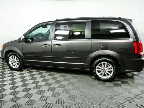 Used 2016 Dodge Grand Caravan SXT w/ UConnect Hands-Free Group FWD image 27