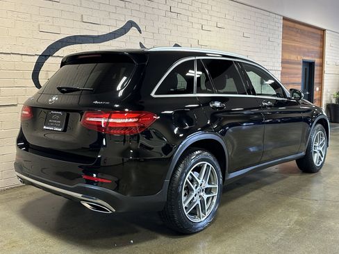 Used 2017 Mercedes-Benz GLC 300 4MATIC image 5