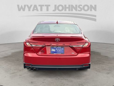 Used 2025 Toyota Camry SE FWD image 4