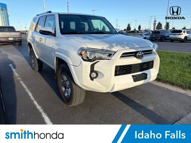 Used 2021 Toyota 4Runner SR5 Premium w/ Moonroof Package AWD/4WD image 1