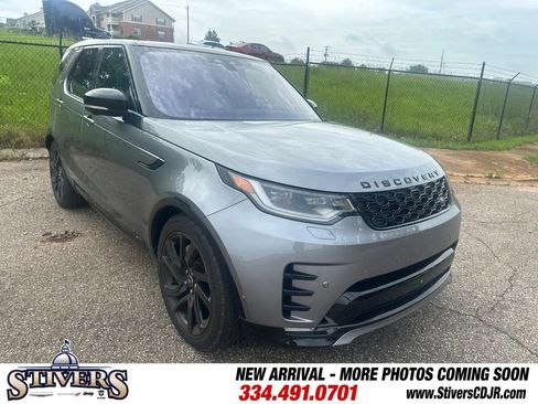 Used 2021 Land Rover Discovery S R-Dynamic AWD/4WD image 2
