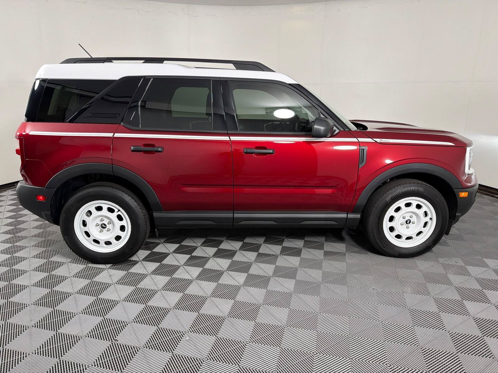 Used 2025 Ford Bronco Sport Heritage w/ Convenience Package AWD/4WD image 8