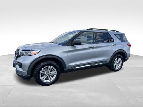 Used 2020 Ford Explorer XLT w/ Comfort Package AWD/4WD image 5