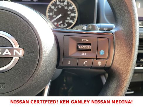 Certified 2023 Nissan Rogue SV image 31