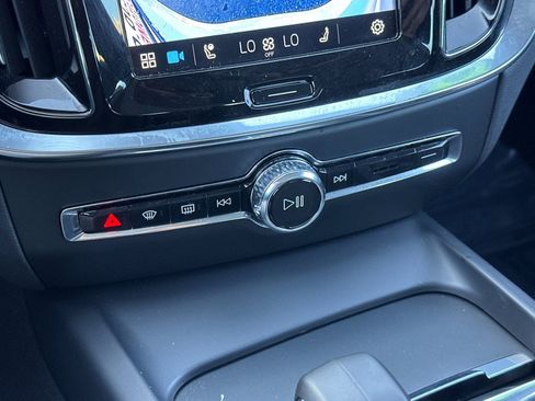 Used 2025 Volvo S60 B5 Core image 20