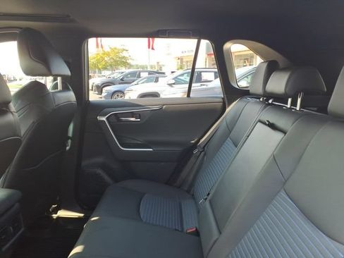 Used 2023 Toyota RAV4 XSE AWD/4WD image 7