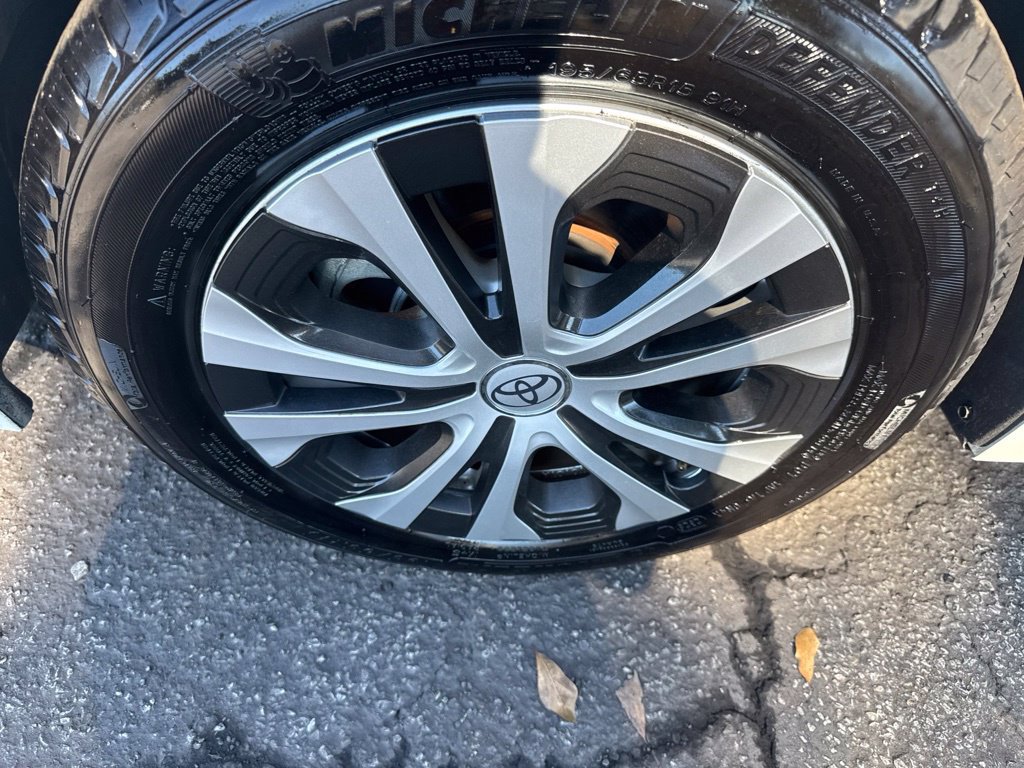 Used 2020 Toyota Corolla LE FWD image 10