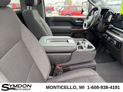 Used 2025 Chevrolet Silverado 3500 LT image 17