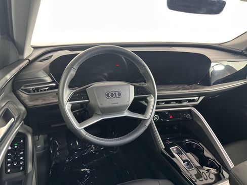 Certified 2025 Audi Q5 Premium Plus w/ Premium Plus image 16