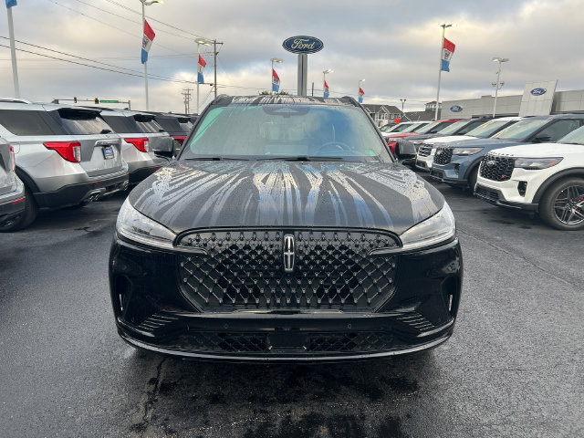 Used 2026 Lincoln Aviator Reserve w/ Jet Appearance Package AWD/4WD image 2