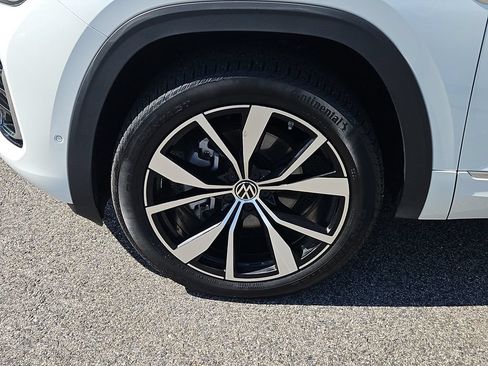 Used 2024 Volkswagen Atlas Cross Sport SEL Premium R-Line AWD/4WD image 7
