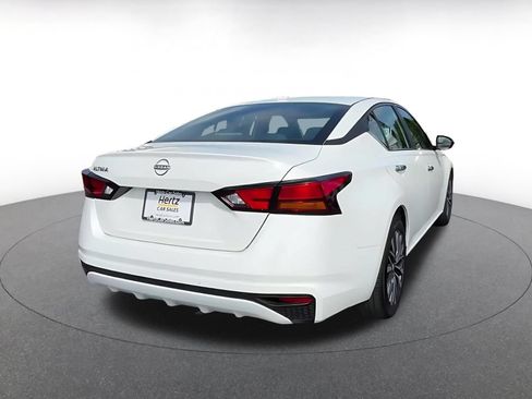 Used 2025 Nissan Altima 2.5 SV FWD image 15