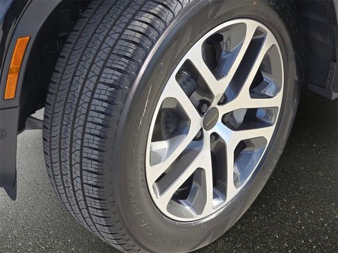 New 2026 Land Rover Defender 130 S image 34