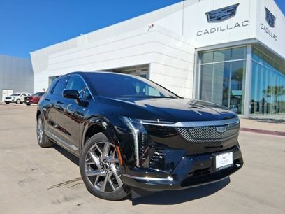 New 2026 Cadillac Optiq Luxury 1