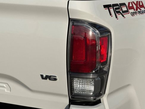 Used 2021 Toyota Tacoma TRD Off-Road w/ Technology Package image 24