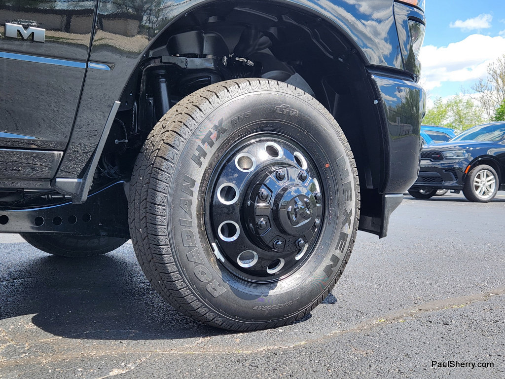 New 2026 RAM 3500 Big Horn AWD/4WD image 7