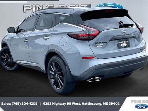 Used 2024 Nissan Murano SV w/ SV Midnight Edition Package image 2