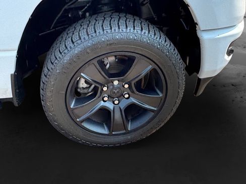 Used 2022 RAM 1500 Big Horn AWD/4WD image 13