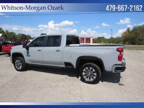 Used 2024 Chevrolet Silverado 2500 LT w/ Texas Edition AWD/4WD image 11
