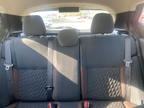 Used 2021 Nissan Kicks SR image 31