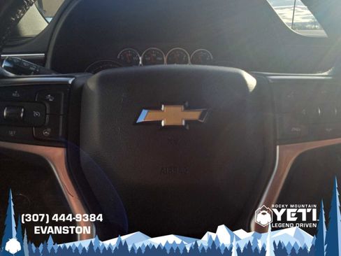 Used 2021 Chevrolet Suburban LT w/ LT Signature Package image 23