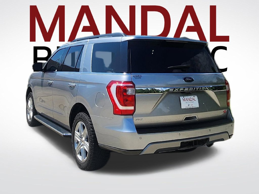 Used 2020 Ford Expedition XLT w/ Equipment Group 202A AWD/4WD image 9