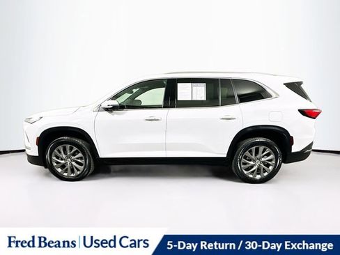 Used 2025 Buick Enclave Preferred image 4