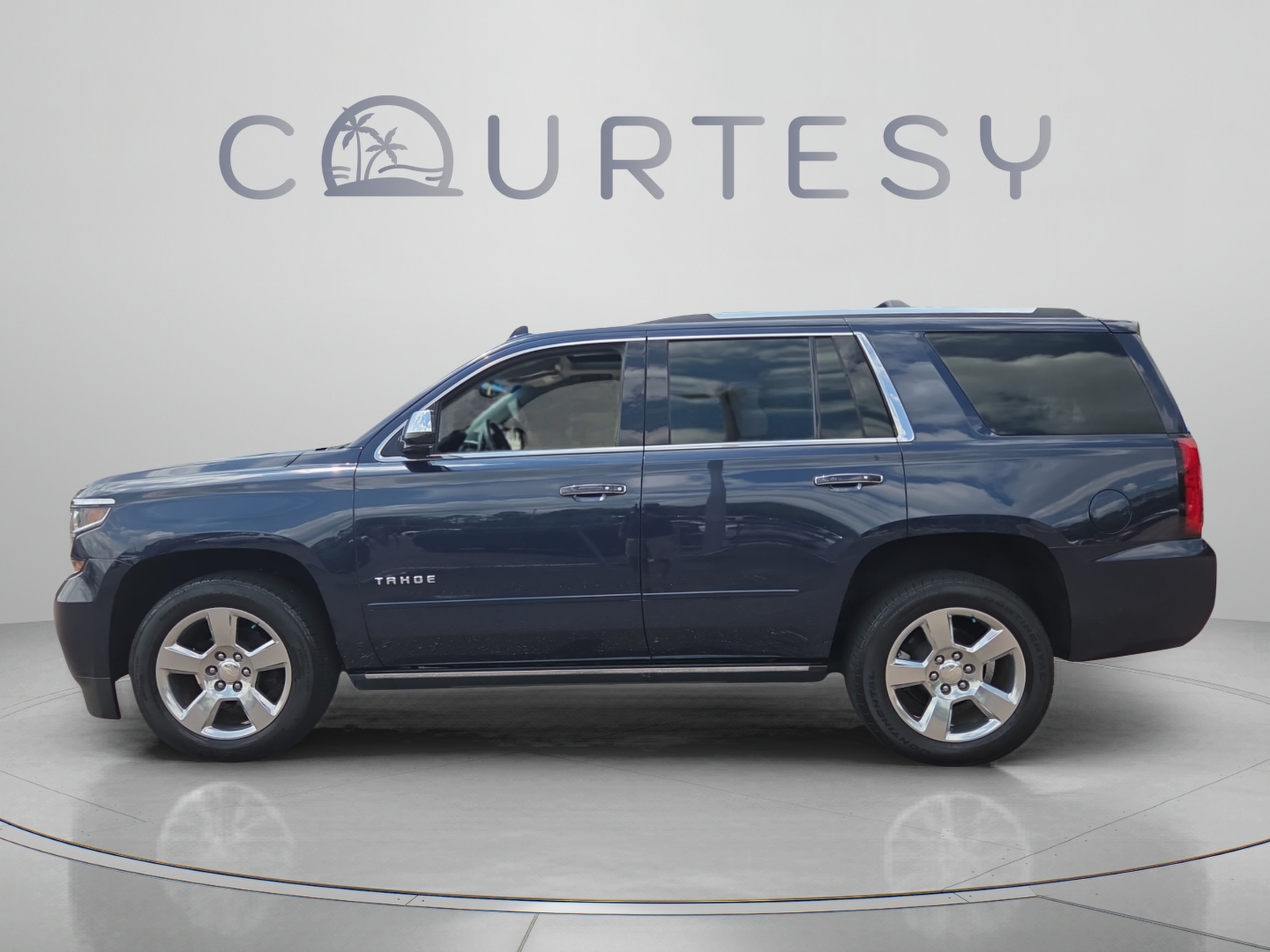 Used 2019 Chevrolet Tahoe Premier AWD/4WD image 2