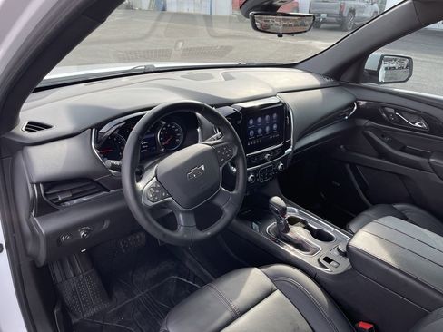 Used 2023 Chevrolet Traverse RS w/ LPO, Floor Liner Package image 10