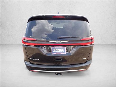 Used 2021 Chrysler Pacifica Pinnacle AWD/4WD image 8