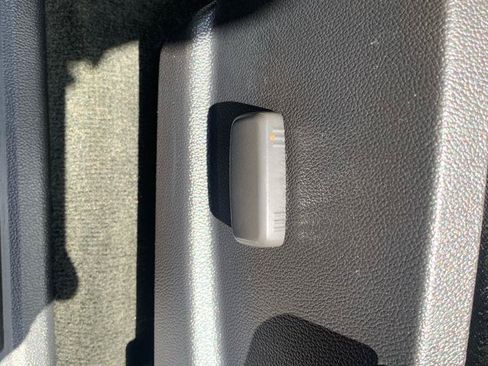 Used 2017 GMC Canyon SLE w/ SLE Convenience Package AWD/4WD image 25