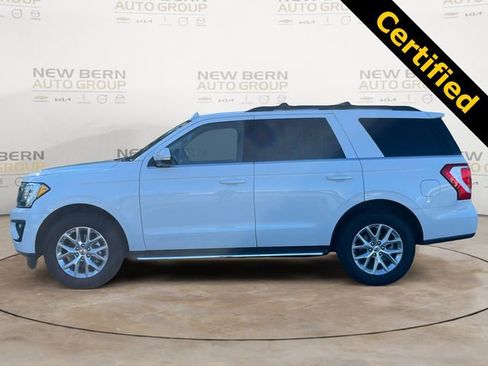 Used 2021 Ford Expedition XLT image 2