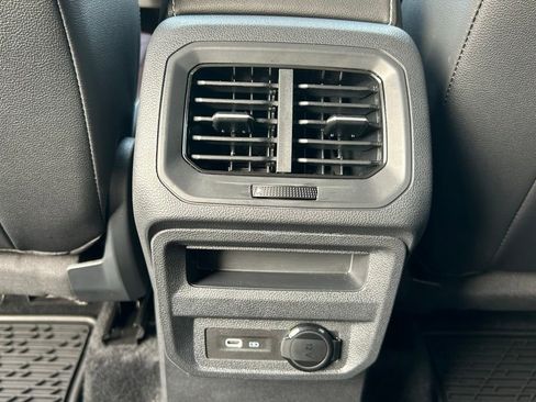 Used 2024 Volkswagen Tiguan SEL R-Line image 69