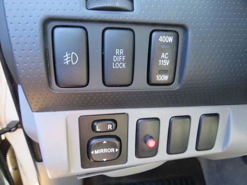 Used 2008 Toyota Tacoma PreRunner image 11