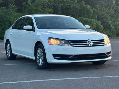 Used 2015 Volkswagen Passat 1.8T S image 7