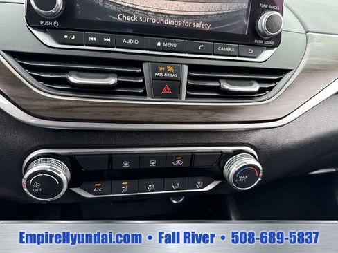 Used 2023 Nissan Altima 2.5 SV FWD image 24