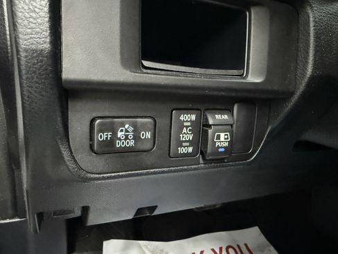 Used 2017 Toyota Tacoma TRD Off-Road image 22