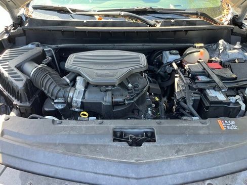 Used 2023 Cadillac XT6 Premium Luxury image 5