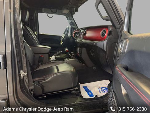 Used 2018 Jeep Wrangler Unlimited Rubicon w/ Dual Top Group image 13