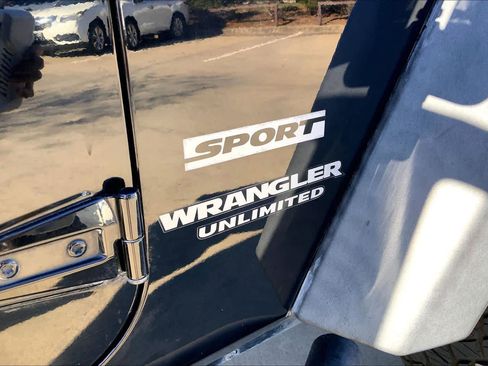 Used 2016 Jeep Wrangler Unlimited Sport image 29