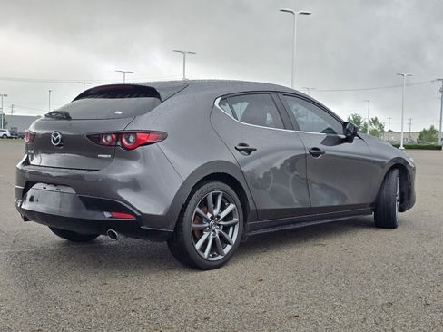 Used 2022 MAZDA MAZDA3 s FWD image 13