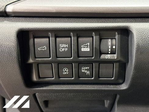 Used 2022 Subaru Forester Premium AWD/4WD image 10