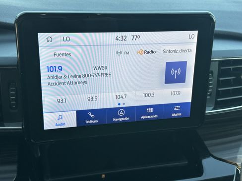 Used 2022 Ford Explorer Limited image 26