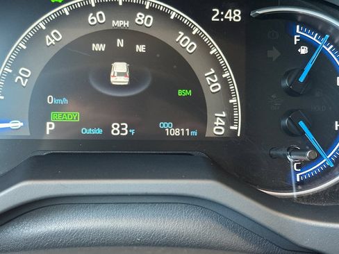Used 2025 Toyota RAV4 XLE AWD/4WD image 30