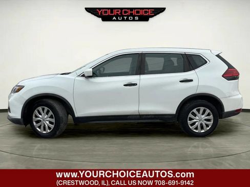 Used 2017 Nissan Rogue S image 2