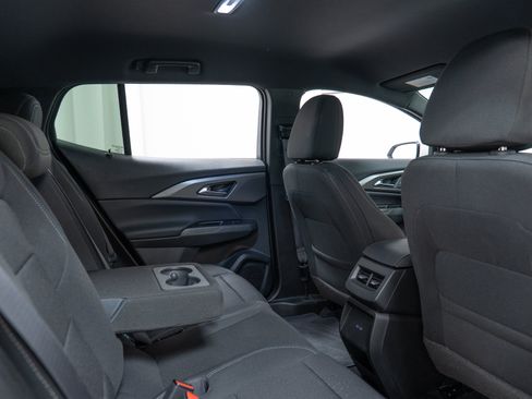 Used 2025 Chevrolet Equinox EV LT w/ Comfort Package FWD image 23