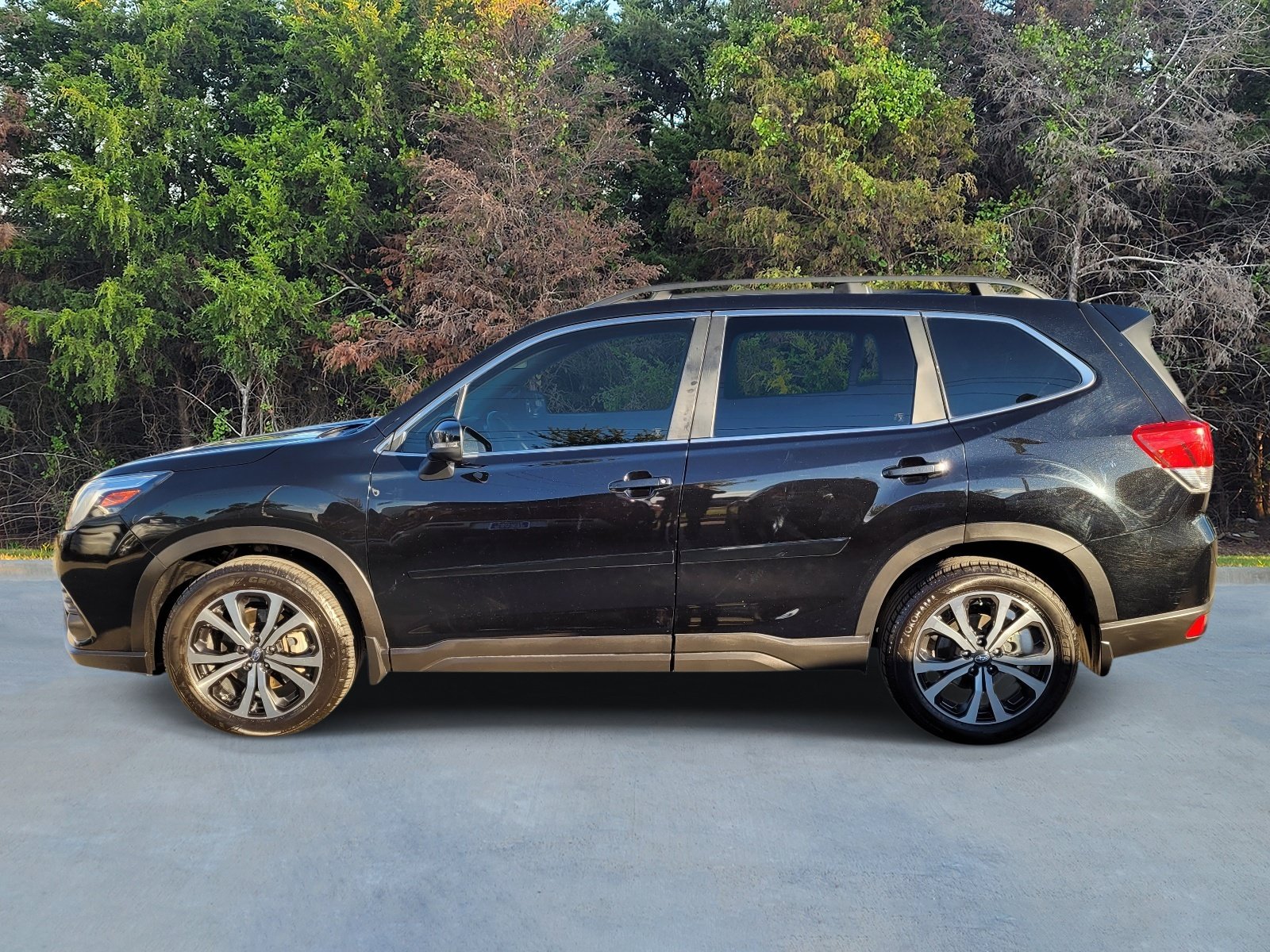 Used 2022 Subaru Forester Limited AWD/4WD image 22