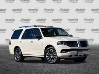 Used 2017 Lincoln Navigator Select video 2