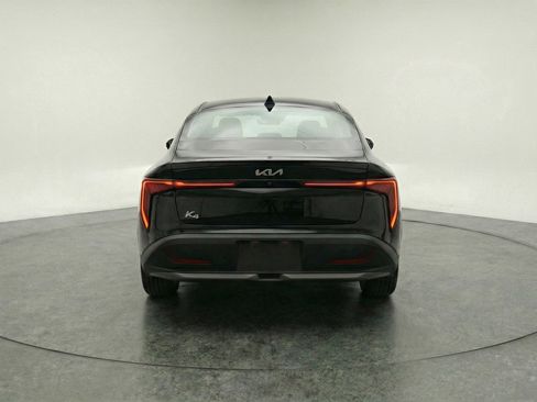 Used 2025 Kia K4 LXS image 7