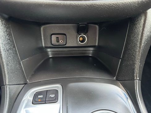 Used 2018 Chevrolet Equinox LT image 22